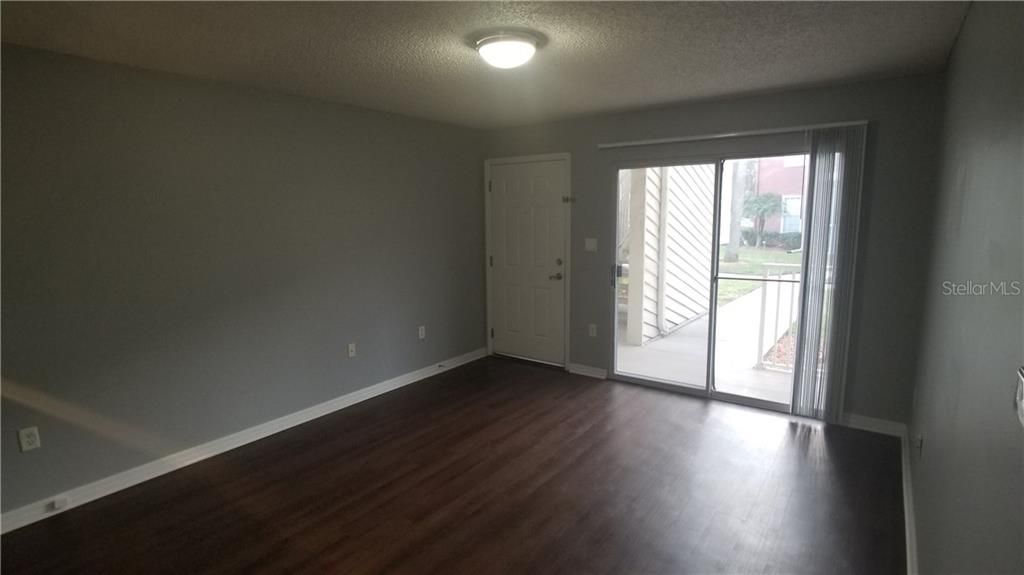 Recently Sold: $95,000 (1 beds, 1 baths, 612 Square Feet)