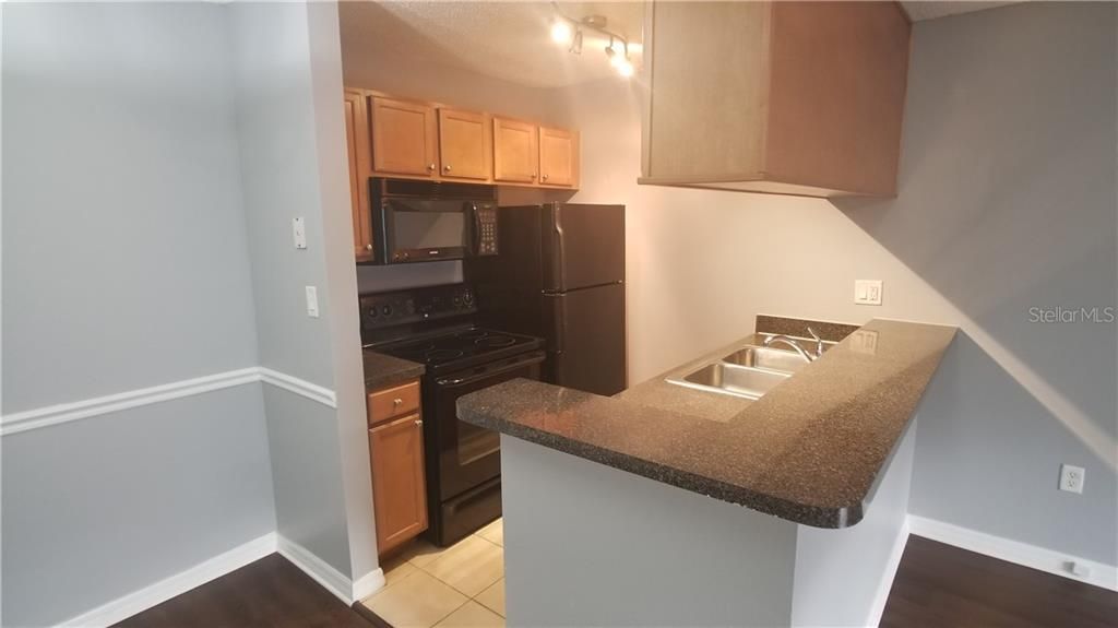 Recently Sold: $95,000 (1 beds, 1 baths, 612 Square Feet)