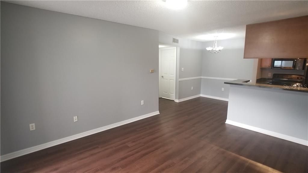 Recently Sold: $95,000 (1 beds, 1 baths, 612 Square Feet)