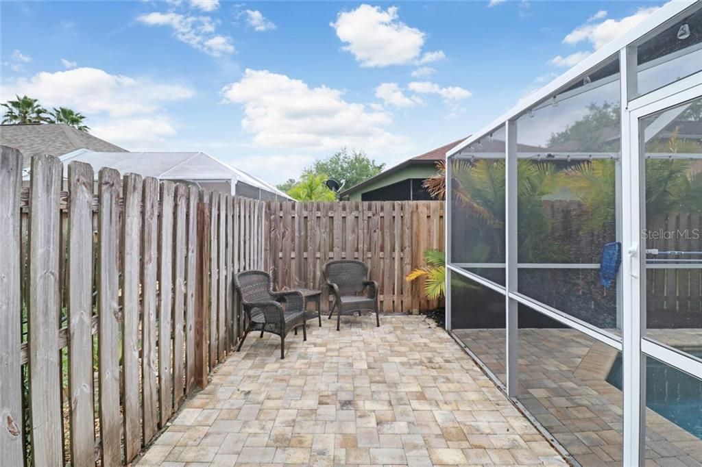Recently Sold: $435,000 (3 beds, 2 baths, 1732 Square Feet)