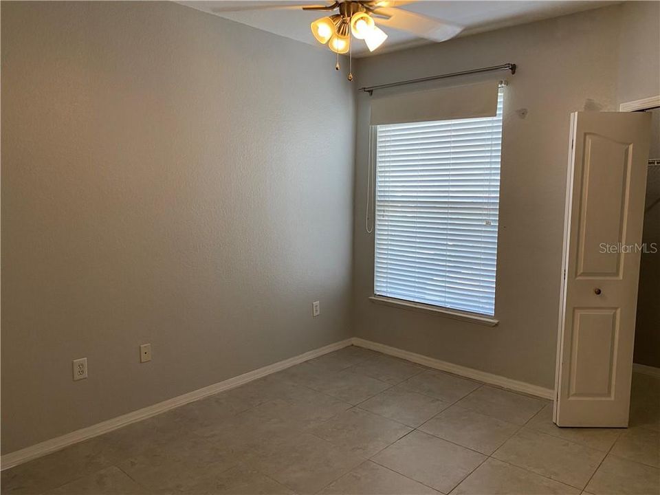 Recently Sold: $135,000 (1 beds, 1 baths, 712 Square Feet)