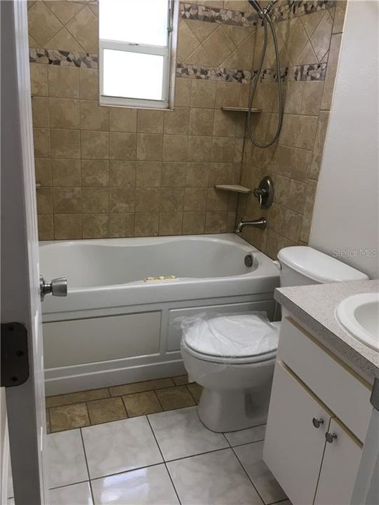 最近租的: $1,000 (2 贝兹, 1 浴室, 758 平方英尺)