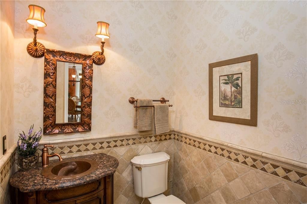 最近售出: $1,425,000 (4 贝兹, 4 浴室, 5002 平方英尺)