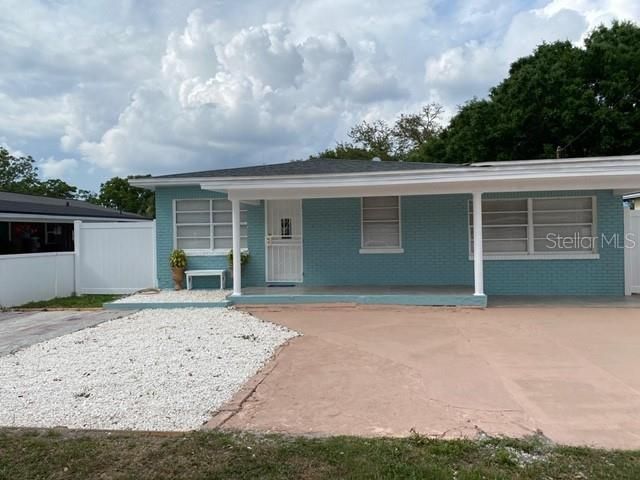 Recently Sold: $290,000 (3 beds, 2 baths, 1064 Square Feet)