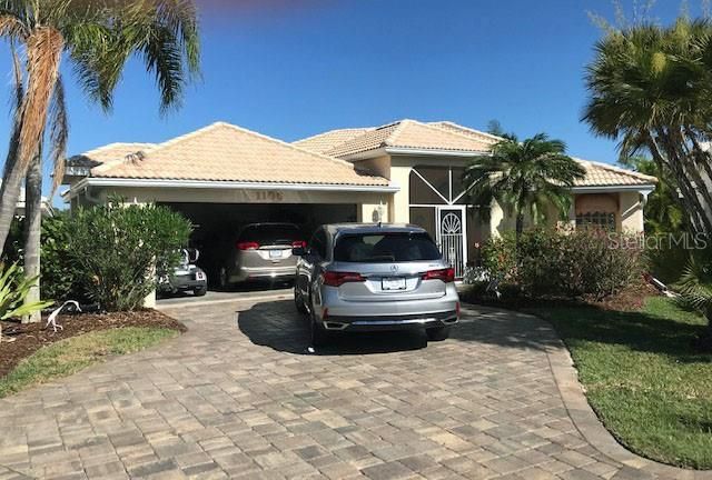 Recently Sold: $304,900 (2 beds, 2 baths, 1566 Square Feet)