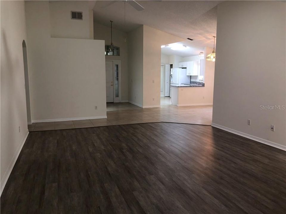 Recently Rented: $1,750 (2 beds, 2 baths, 1778 Square Feet)