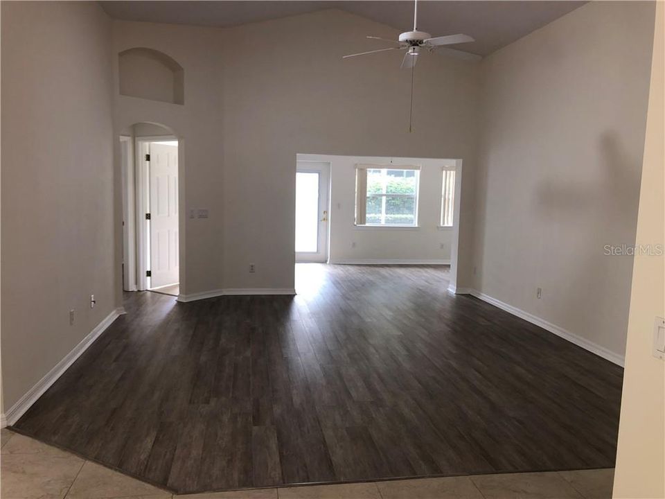 Recently Rented: $1,750 (2 beds, 2 baths, 1778 Square Feet)