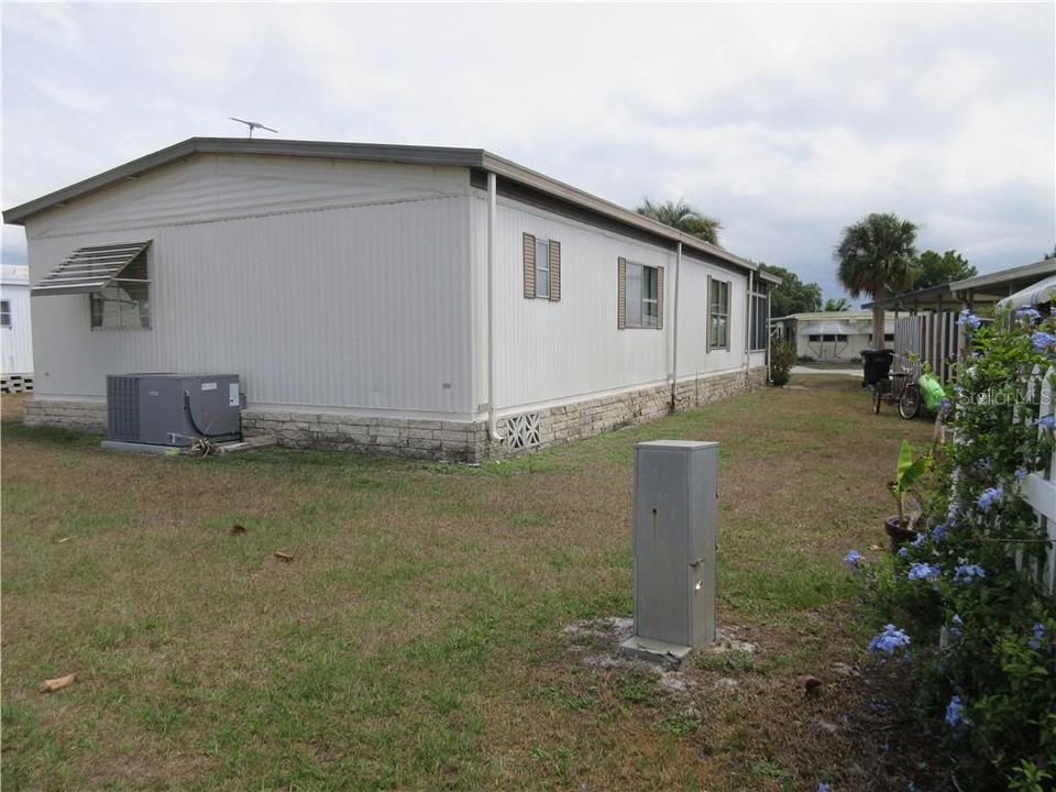 Recently Sold: $64,900 (2 beds, 2 baths, 1056 Square Feet)
