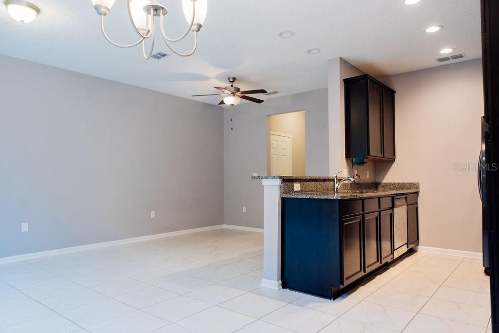 Recently Sold: $210,000 (2 beds, 2 baths, 1384 Square Feet)