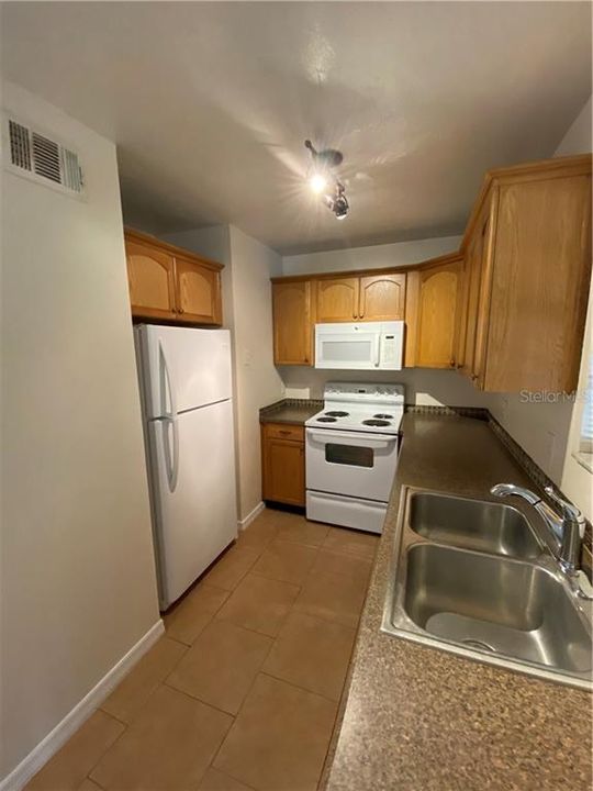 Recently Sold: $110,000 (1 beds, 1 baths, 798 Square Feet)