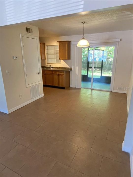 Recently Sold: $110,000 (1 beds, 1 baths, 798 Square Feet)