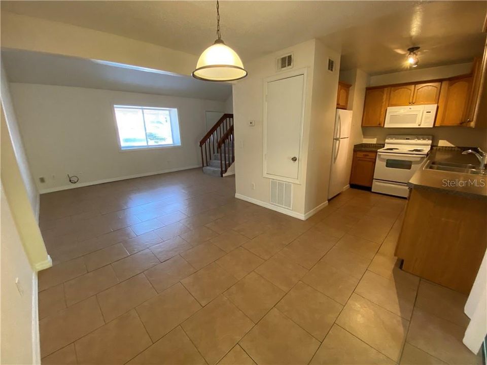 Recently Sold: $110,000 (1 beds, 1 baths, 798 Square Feet)