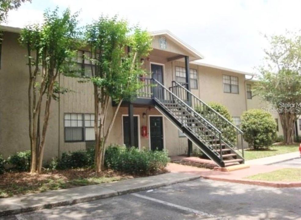 Vendido Recientemente: $84,900 (2 camas, 1 baños, 899 Pies cuadrados)