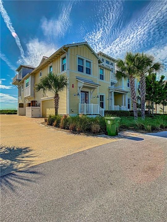 Recently Sold: $750,000 (2 beds, 2 baths, 2167 Square Feet)