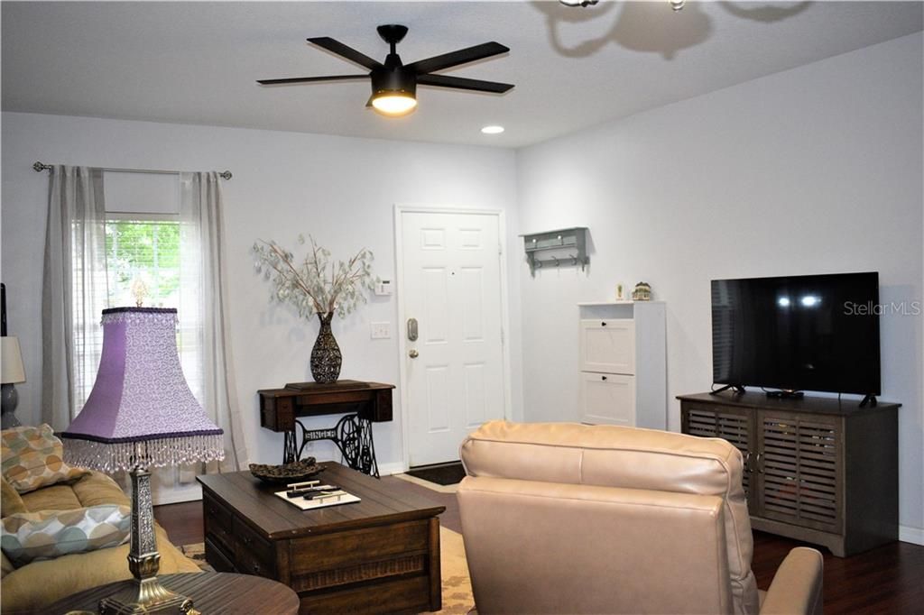 Recently Sold: $150,000 (2 beds, 2 baths, 1254 Square Feet)