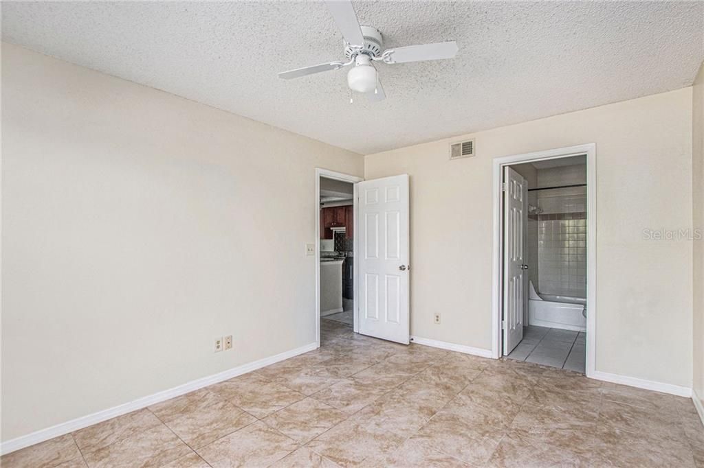 Recently Sold: $104,900 (1 beds, 1 baths, 468 Square Feet)
