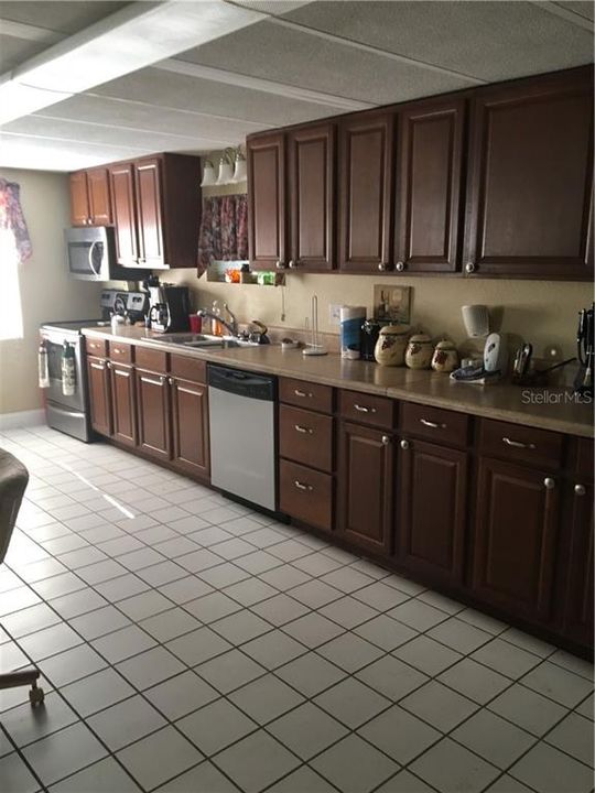 Recently Rented: $1,200 (1 beds, 1 baths, 1000 Square Feet)