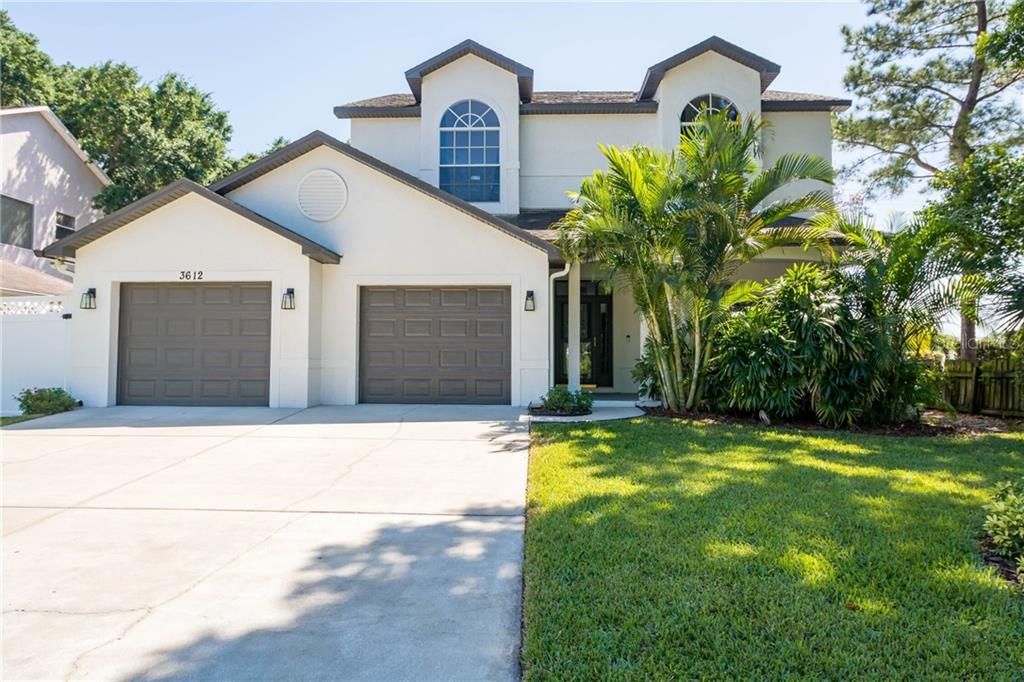 Recently Sold: $649,900 (3 beds, 2 baths, 2160 Square Feet)