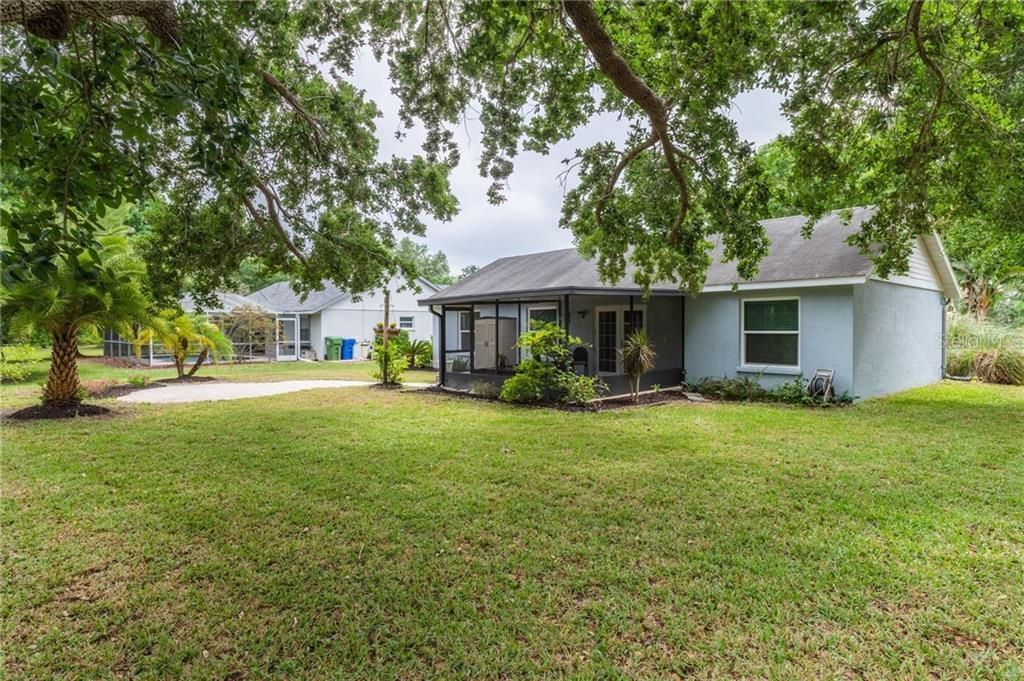 Recently Sold: $320,000 (3 beds, 2 baths, 1209 Square Feet)