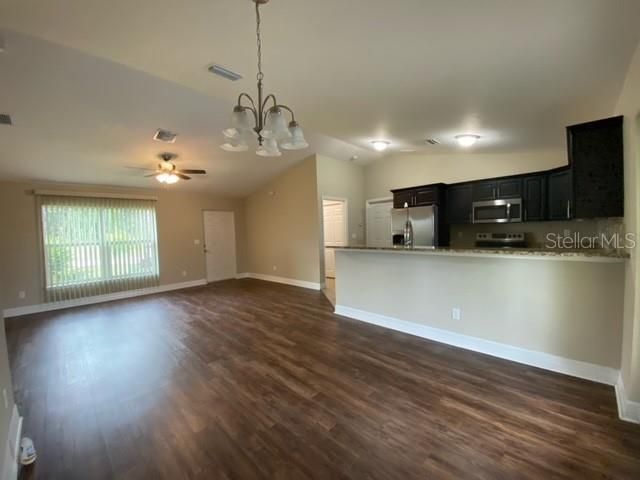 Recently Sold: $340,000 (3 beds, 2 baths, 1272 Square Feet)