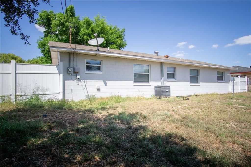 Recently Sold: $138,000 (3 beds, 1 baths, 1027 Square Feet)