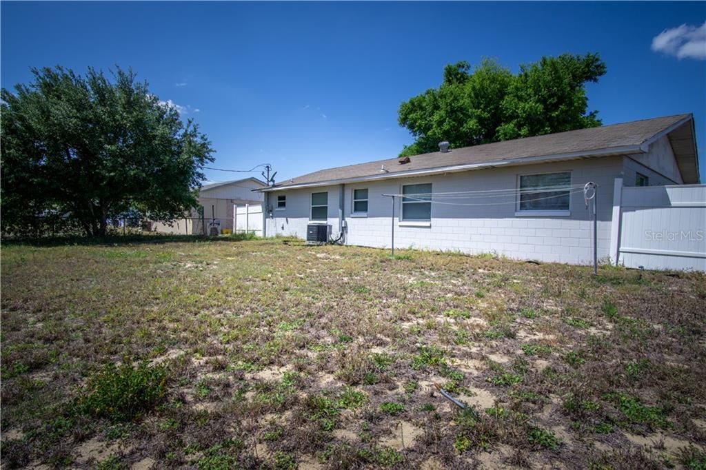 Recently Sold: $138,000 (3 beds, 1 baths, 1027 Square Feet)