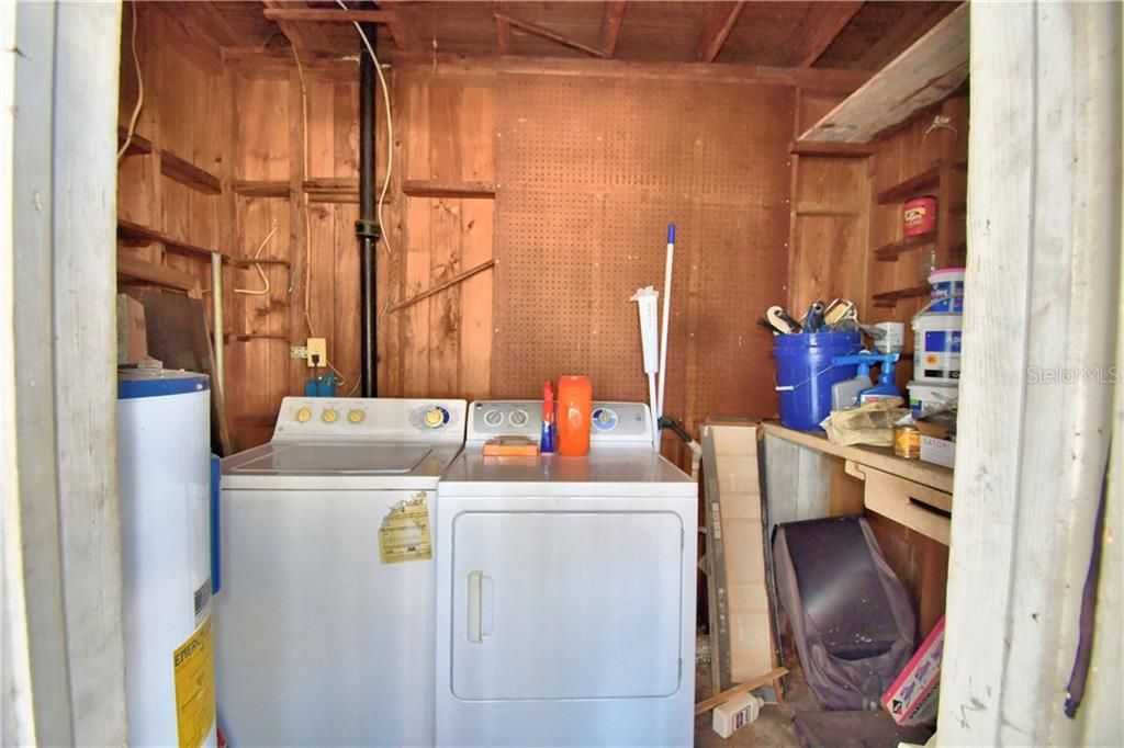 Recently Sold: $128,000 (2 beds, 1 baths, 976 Square Feet)