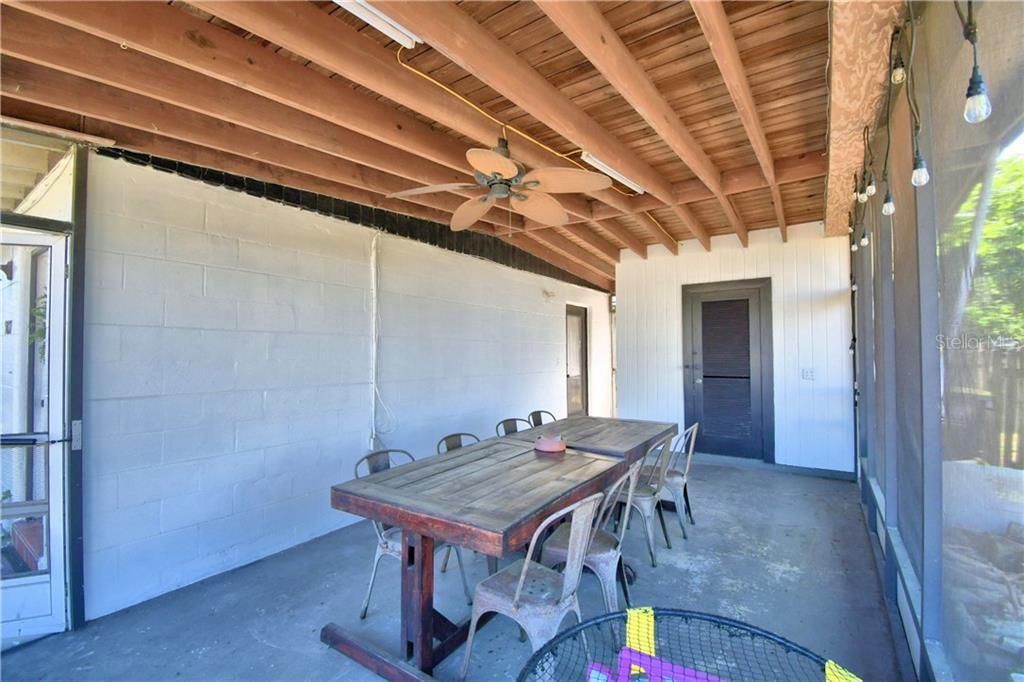 Recently Sold: $128,000 (2 beds, 1 baths, 976 Square Feet)