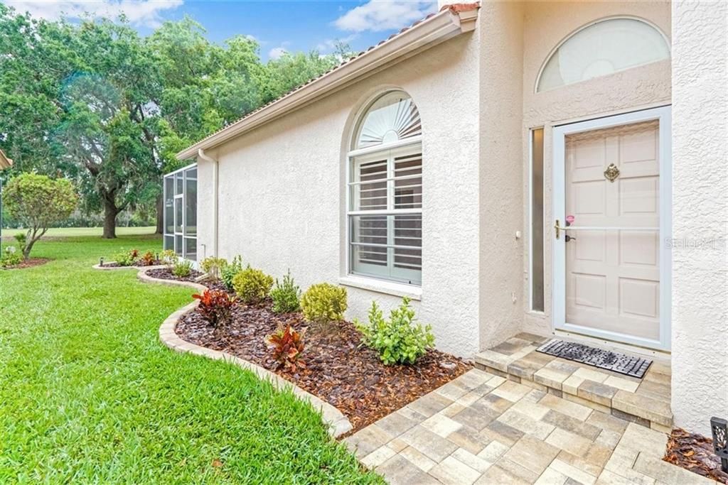Recently Sold: $349,900 (3 beds, 2 baths, 1676 Square Feet)
