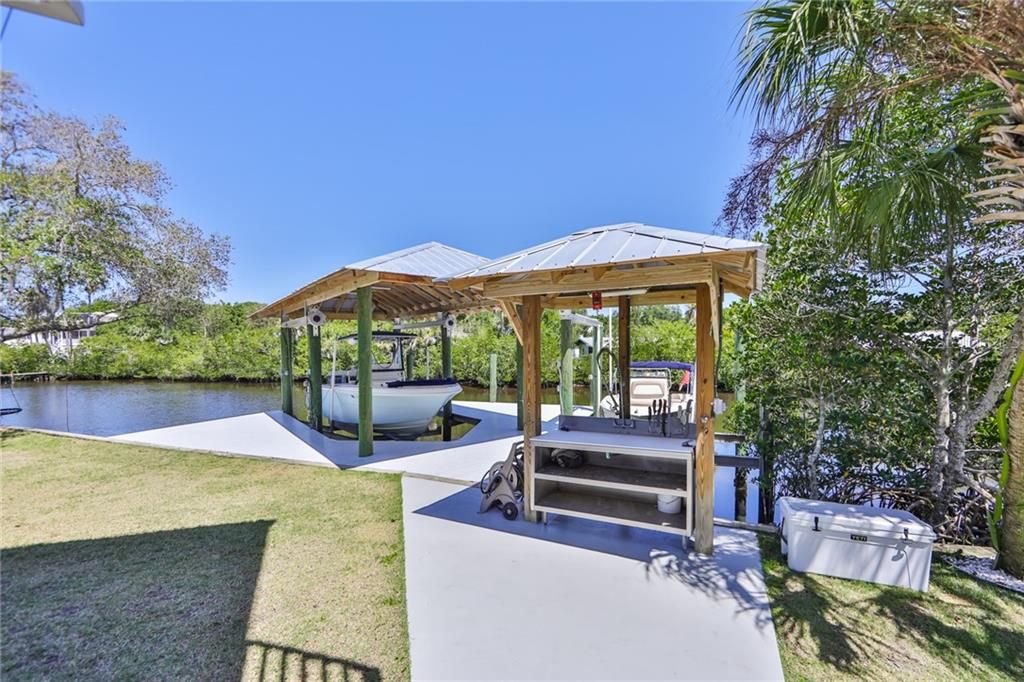 Recently Sold: $1,190,000 (5 beds, 4 baths, 4948 Square Feet)
