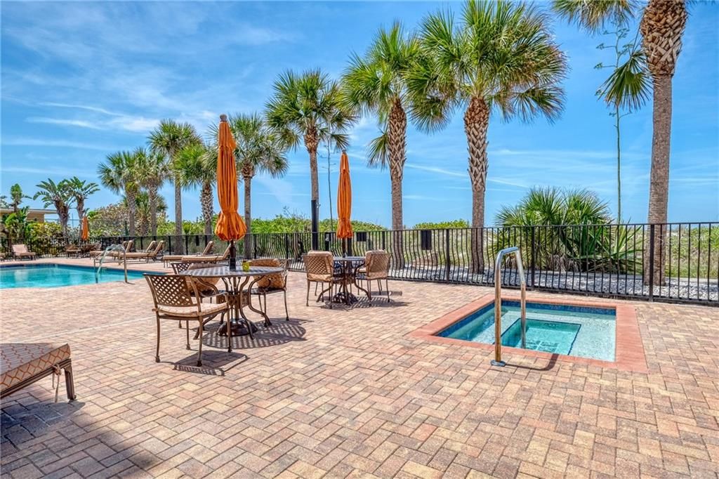 Recently Sold: $785,000 (2 beds, 2 baths, 1801 Square Feet)