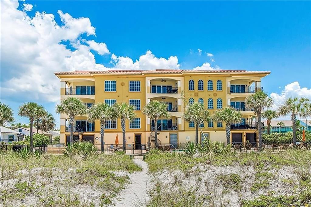Recently Sold: $785,000 (2 beds, 2 baths, 1801 Square Feet)