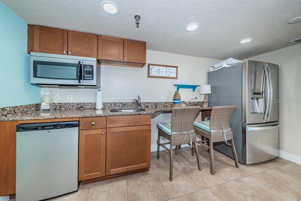 Recently Sold: $629,900 (2 beds, 2 baths, 1120 Square Feet)