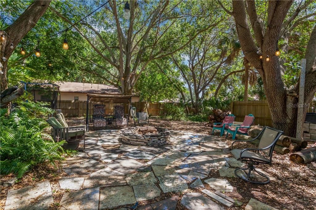Recently Sold: $525,000 (4 beds, 3 baths, 2160 Square Feet)