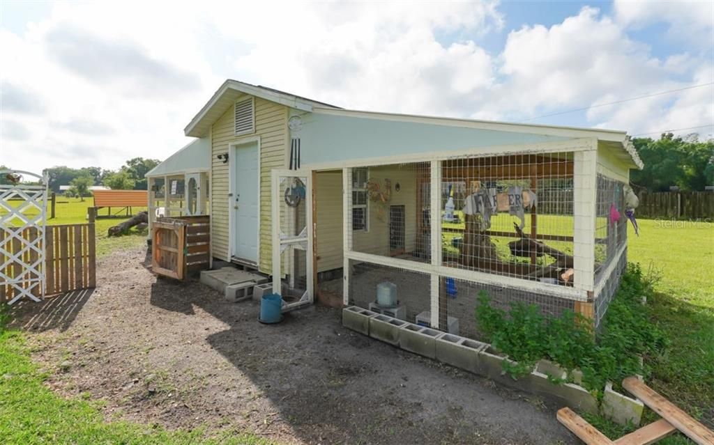 Recently Sold: $449,000 (3 beds, 2 baths, 1577 Square Feet)