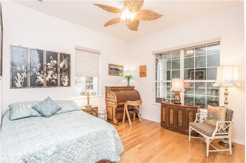 Recently Sold: $595,000 (3 beds, 2 baths, 2185 Square Feet)