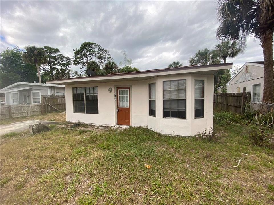 Recently Sold: $120,000 (2 beds, 2 baths, 933 Square Feet)