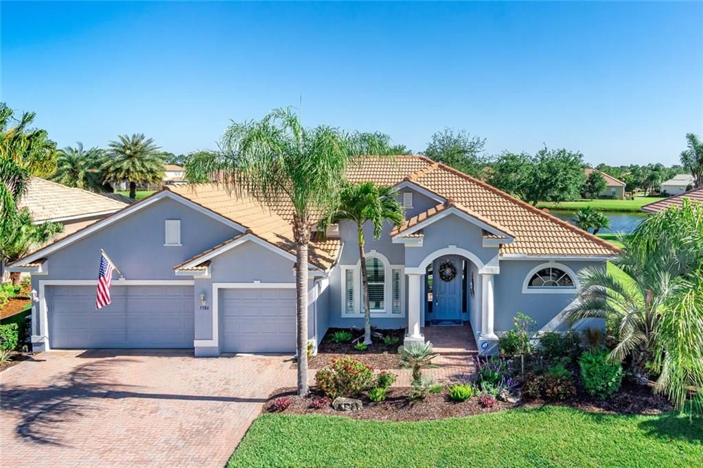 Recently Sold: $549,900 (3 beds, 3 baths, 2619 Square Feet)