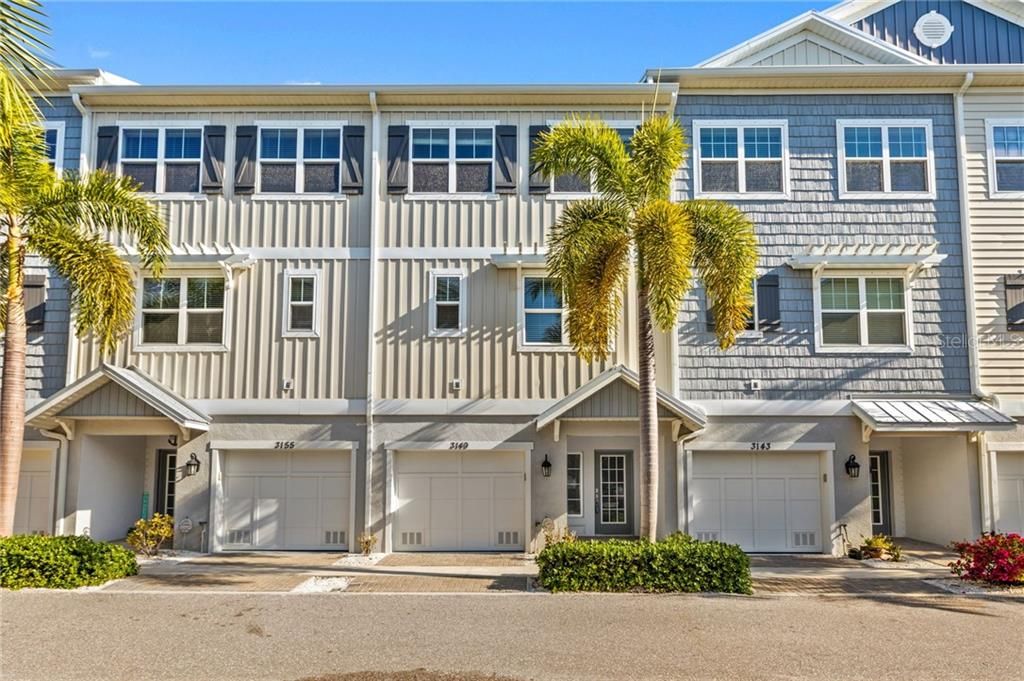 Recently Sold: $525,000 (4 beds, 3 baths, 1920 Square Feet)