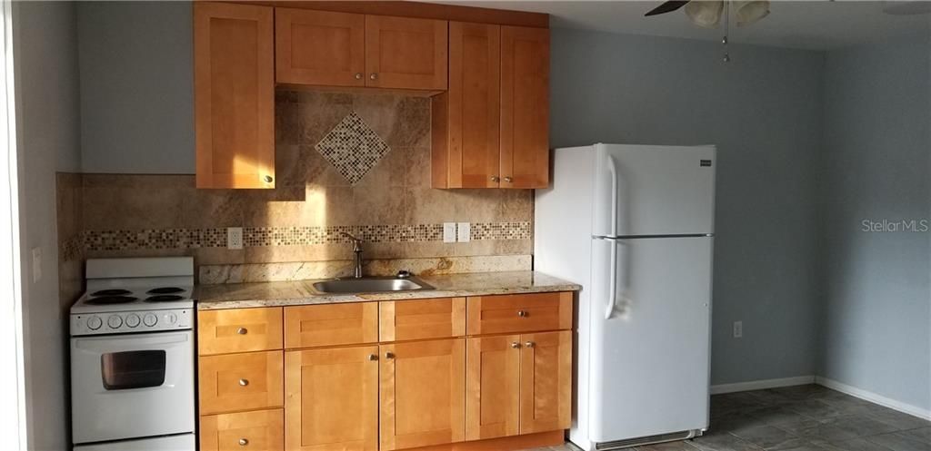 Recently Rented: $860 (1 beds, 1 baths, 450 Square Feet)