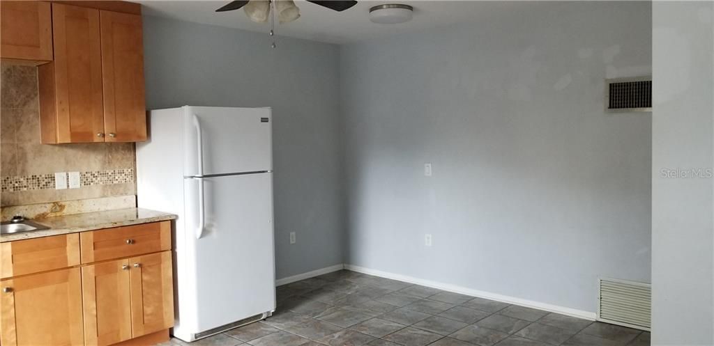 Recently Rented: $860 (1 beds, 1 baths, 450 Square Feet)