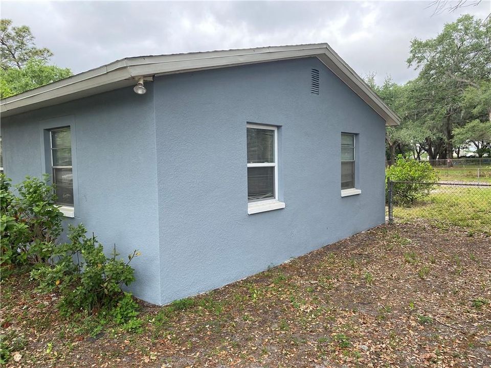 Recently Sold: $220,000 (4 beds, 2 baths, 1100 Square Feet)