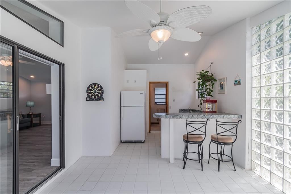 Recently Sold: $525,000 (3 beds, 3 baths, 2383 Square Feet)