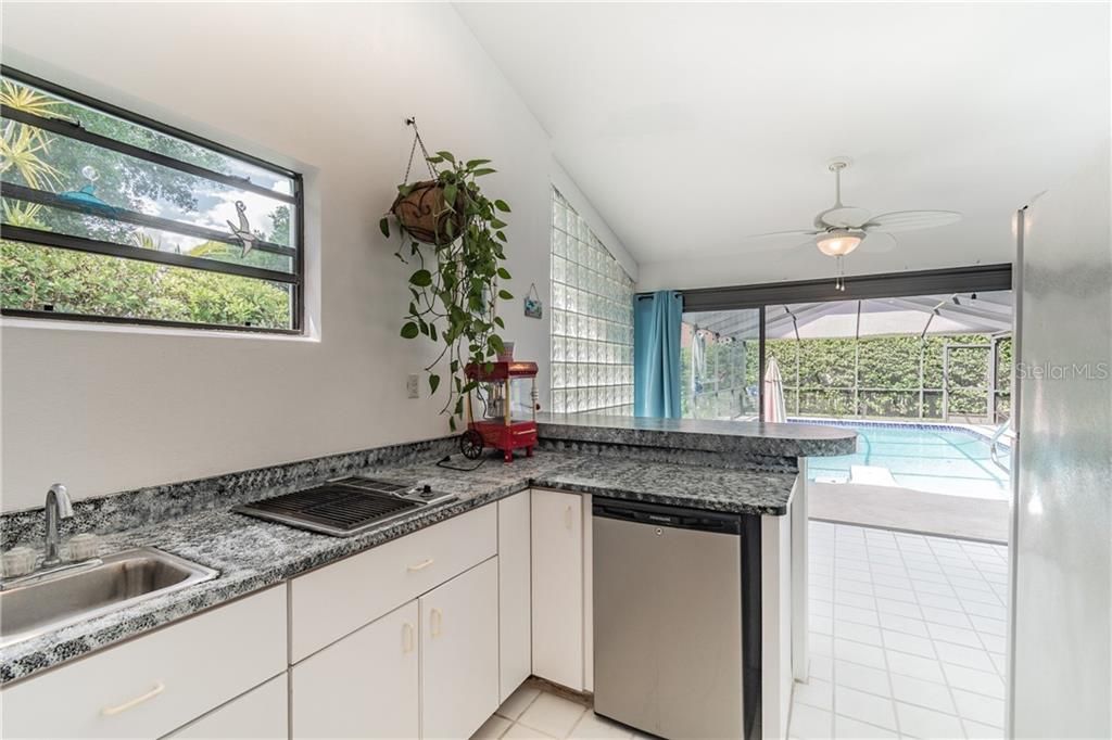 Recently Sold: $525,000 (3 beds, 3 baths, 2383 Square Feet)