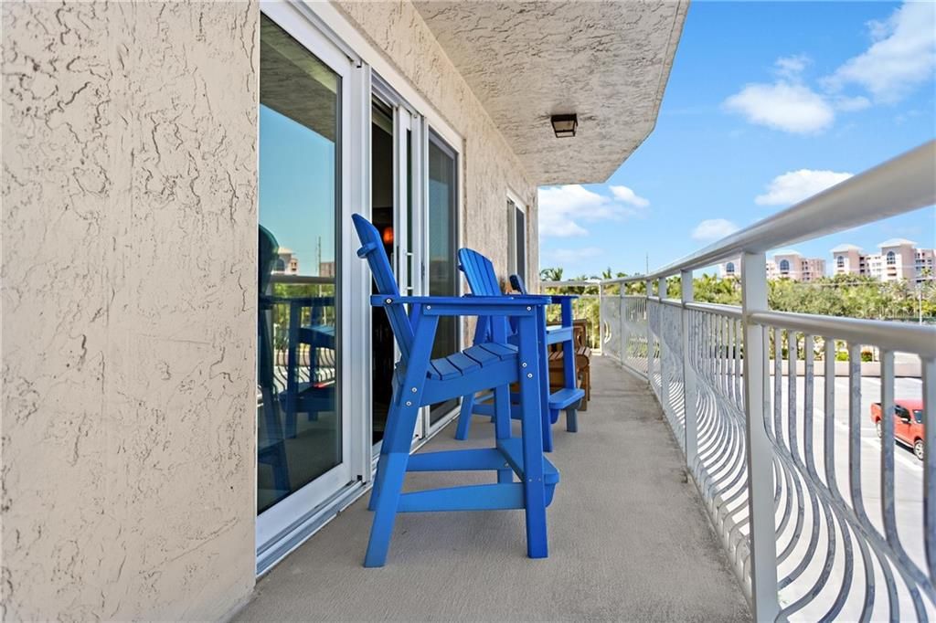 Recently Sold: $310,000 (2 beds, 2 baths, 1130 Square Feet)