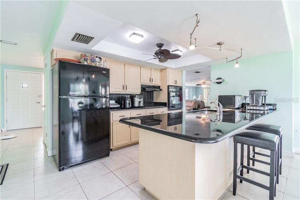Recently Sold: $345,000 (2 beds, 2 baths, 1560 Square Feet)