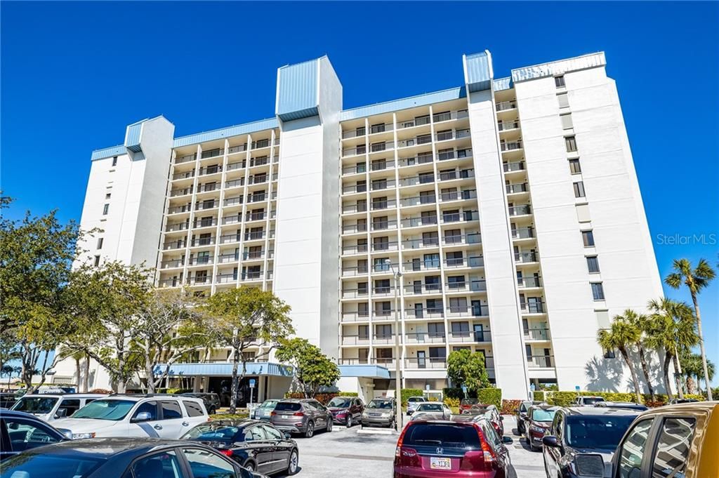 Recently Sold: $425,000 (2 beds, 2 baths, 1270 Square Feet)