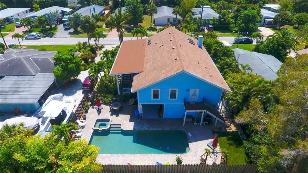 Recently Sold: $895,000 (3 beds, 4 baths, 1750 Square Feet)