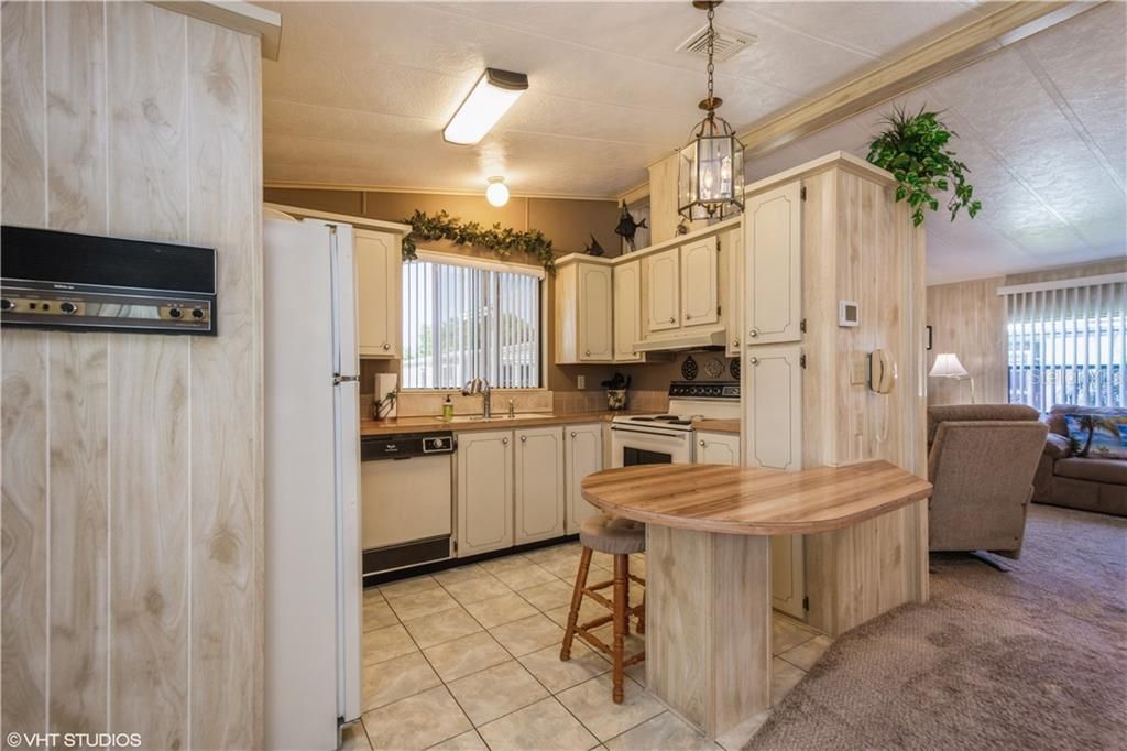 Recently Sold: $142,900 (2 beds, 2 baths, 1014 Square Feet)