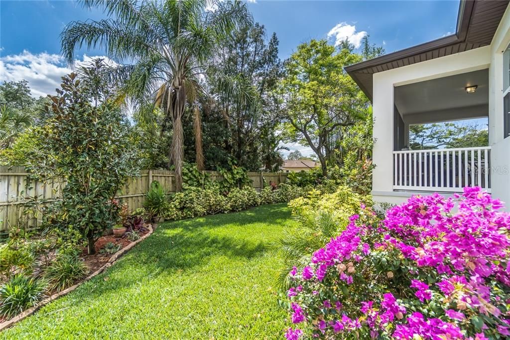 Recently Sold: $399,500 (4 beds, 2 baths, 1987 Square Feet)
